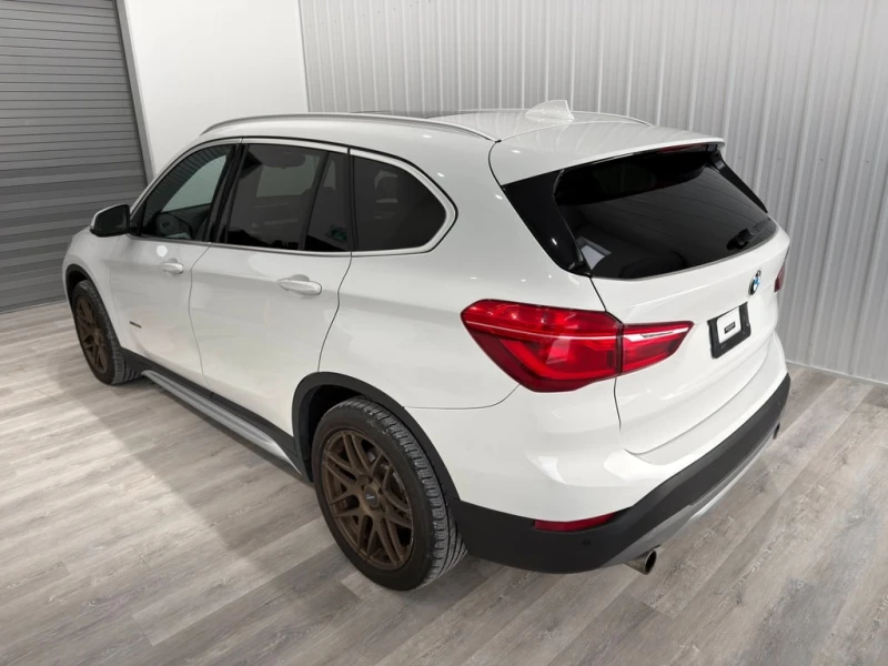 BMW X1 * xDrive28i * CARFAX * 2 КЛЮЧА * ПАМЕТ * ПОДГРЕВИ, снимка 17 - Автомобили и джипове - 53252468