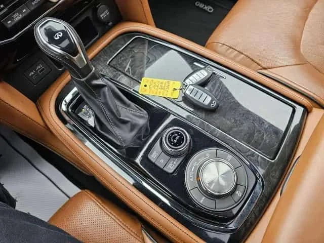 Infiniti QX80 * ProACTIVE * 2 КЛЮЧА * 7 МЕСТЕН * ТЕЛЕВИЗОРИ, снимка 14 - Автомобили и джипове - 54181898