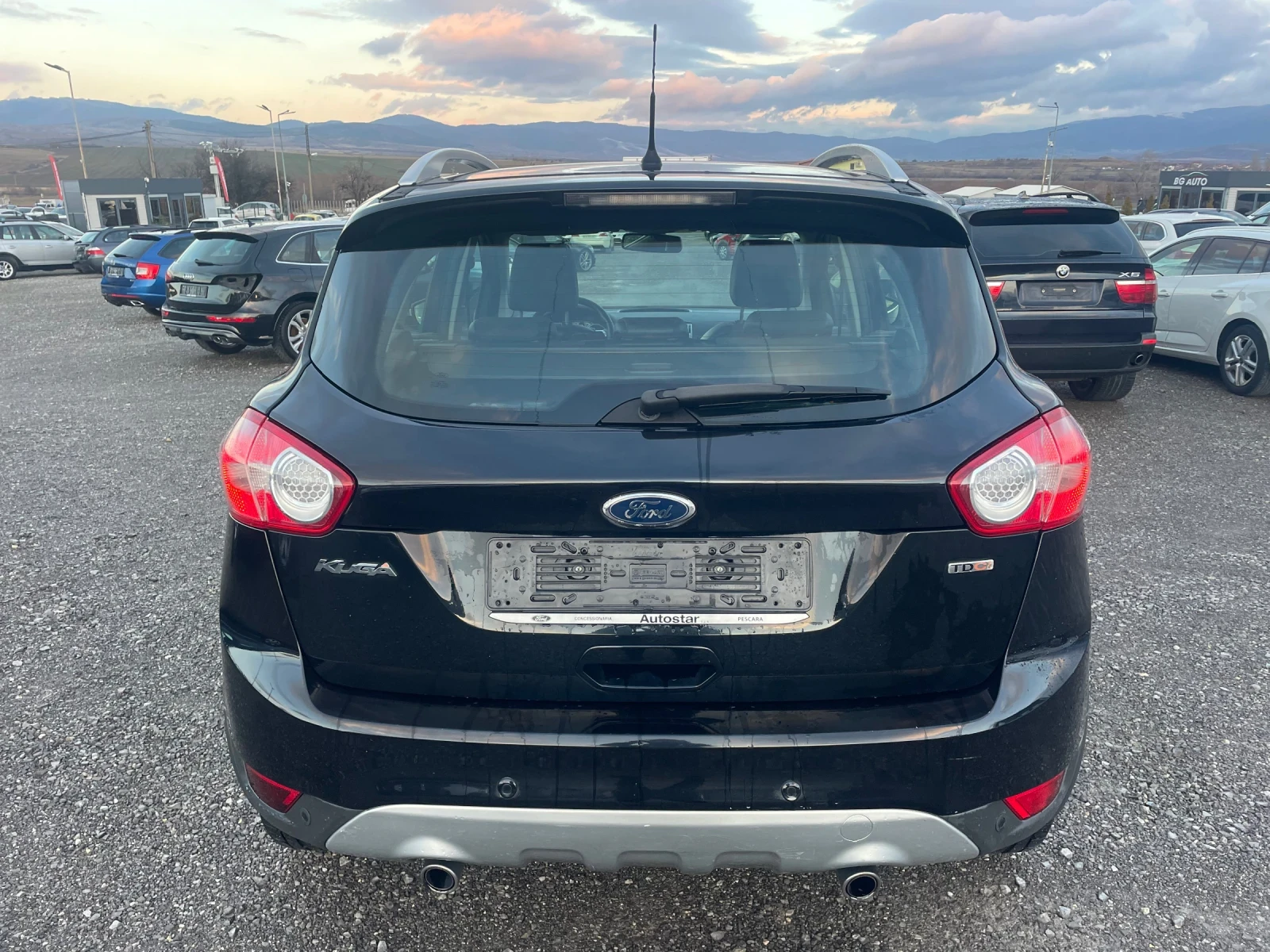 Ford Kuga 2.0D TITANIUM NAVI ПОДГРЕВ 4X4 EURO5 - изображение 9