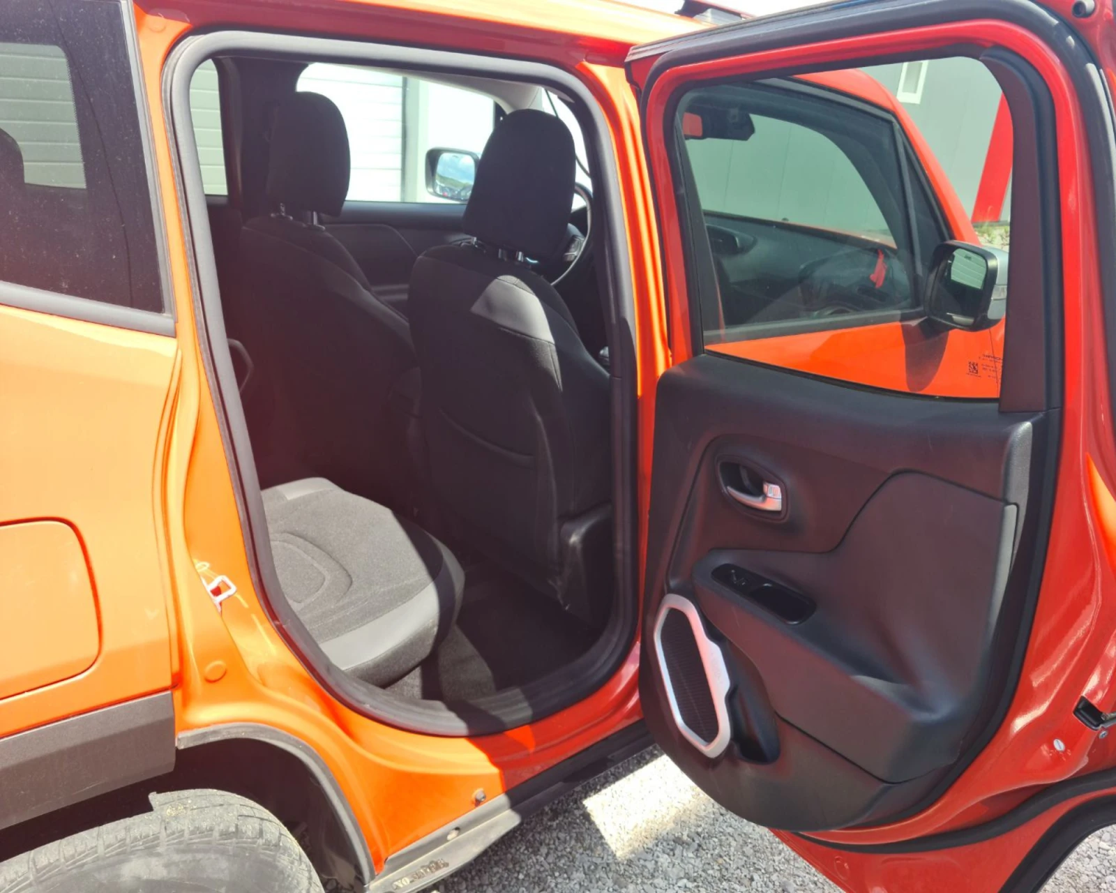 Jeep Renegade  Renegade 1.6M-jet Limited  Panoram*  - изображение 7