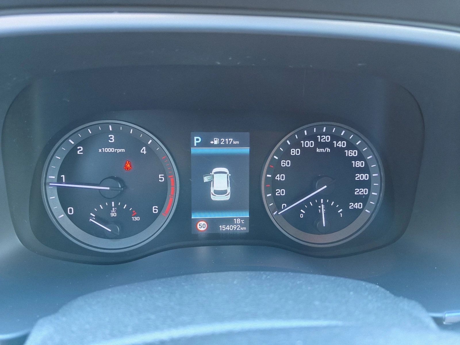 Hyundai Tucson 2.0 Hybrid 4WD - изображение 9