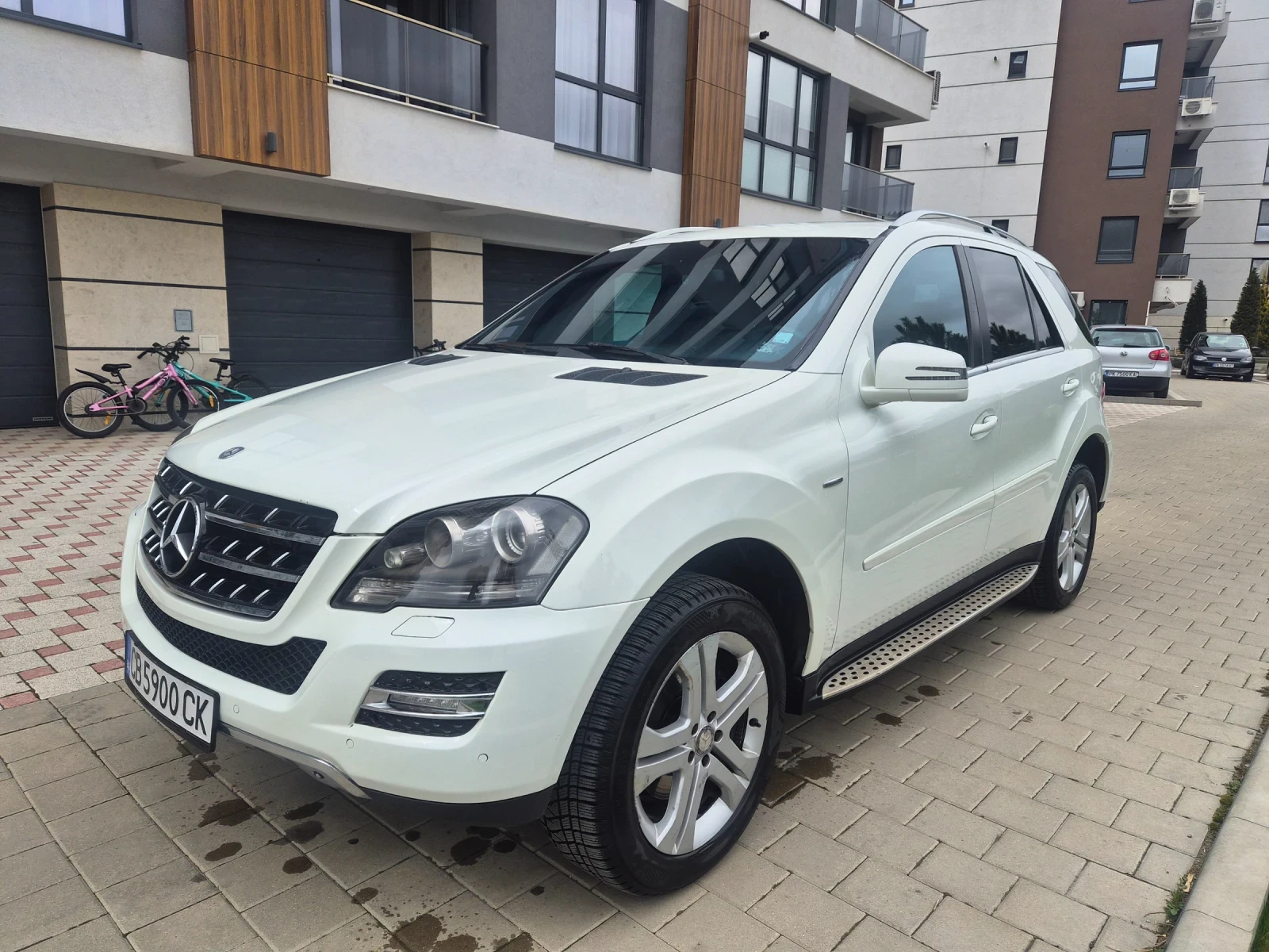 Mercedes-Benz ML 350 Grand Edition, снимка 3 - Автомобили и джипове - 54016002