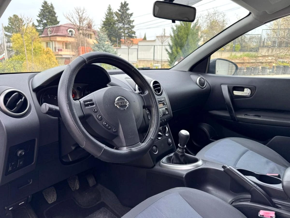 Nissan Qashqai 1.5 dCI 6-скорости, снимка 7 - Автомобили и джипове - 54196393