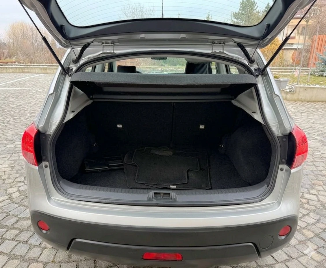 Nissan Qashqai 1.5 dCI 6-скорости, снимка 14 - Автомобили и джипове - 54196393