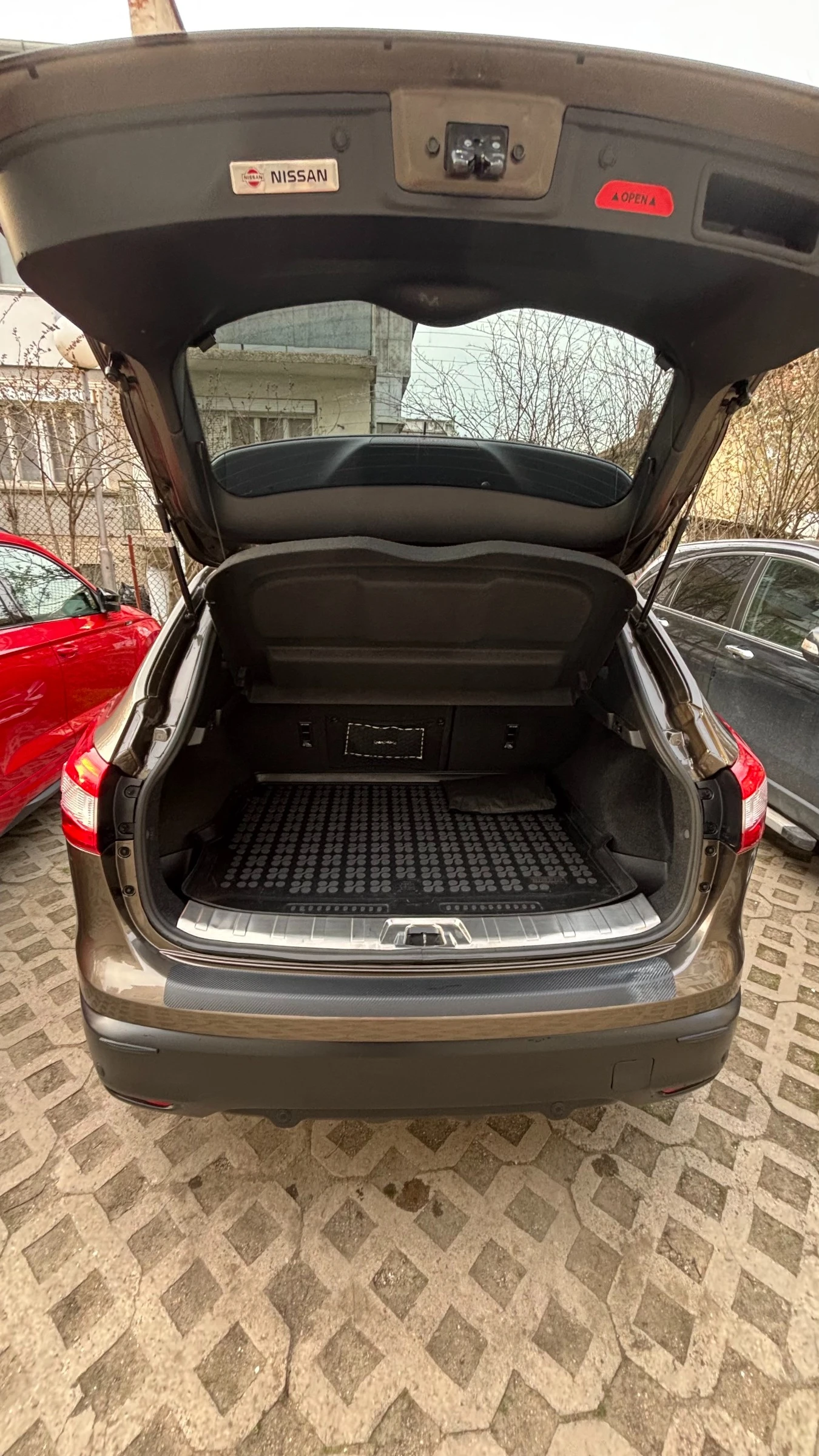 Nissan Qashqai J11 Tekna, снимка 5 - Автомобили и джипове - 54331100