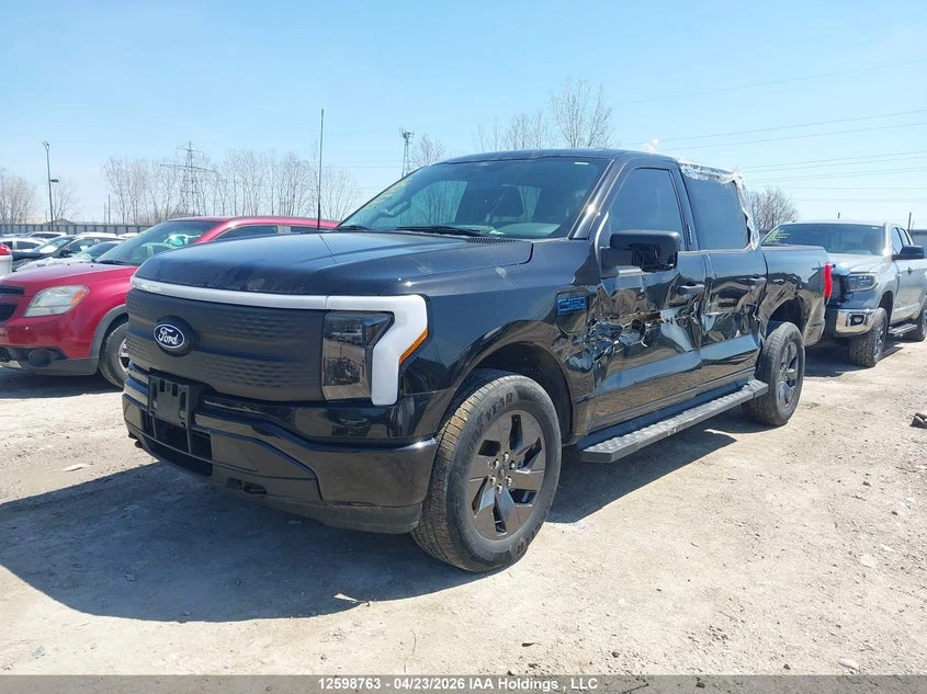 Ford F150 Lightning XLT 4WD SuperCrew 5.5' Box, снимка 2 - Автомобили и джипове - 54336660
