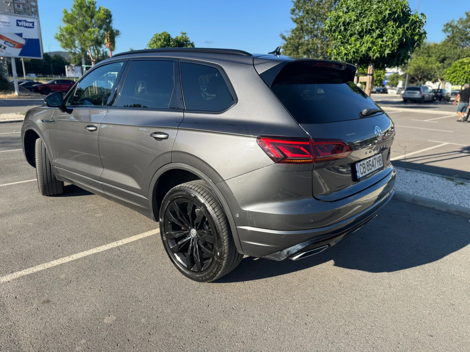 VW Touareg R Line Black Edition, снимка 3 - Автомобили и джипове - 55384593