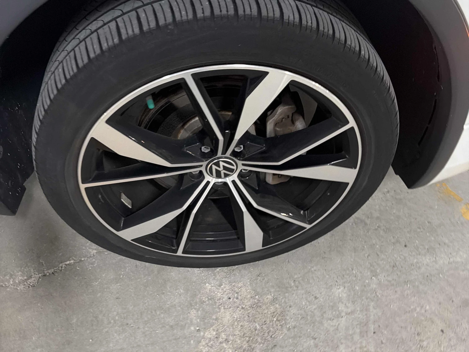 VW Tiguan Highline RLine/360/DIS/FENDER/ОБДУХВАНЕ/АВТОКРЕДИТ, снимка 7 - Автомобили и джипове - 55939210