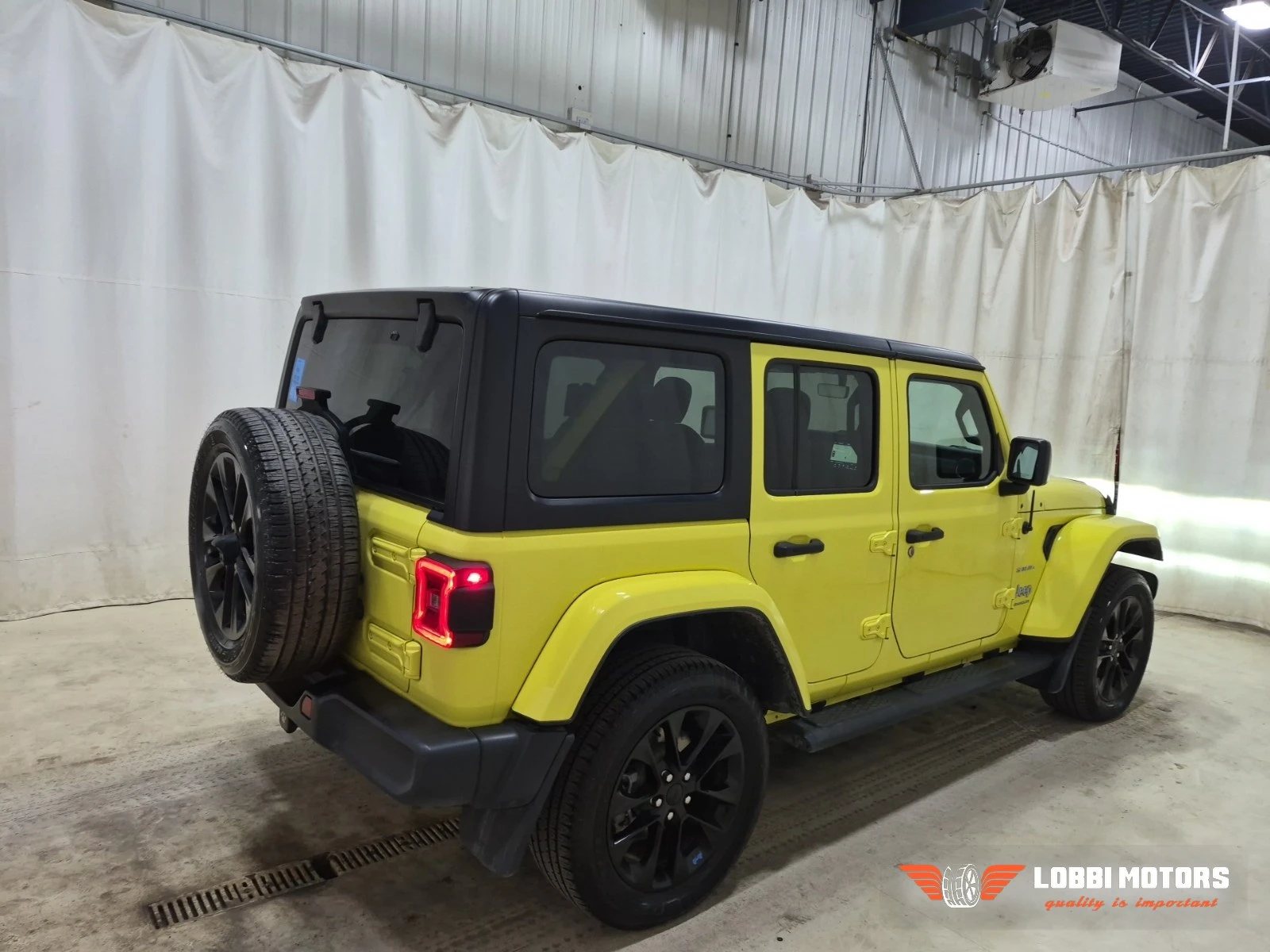 Jeep Wrangler, снимка 3 - Автомобили и джипове - 55955752