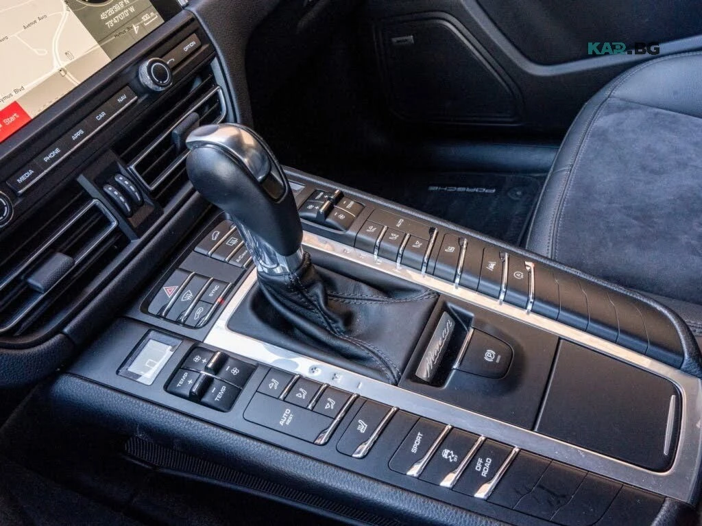 Porsche Macan * CarPlay * АвтоКредит* (ЦЕНА ДО БГ), снимка 14 - Автомобили и джипове - 56273833