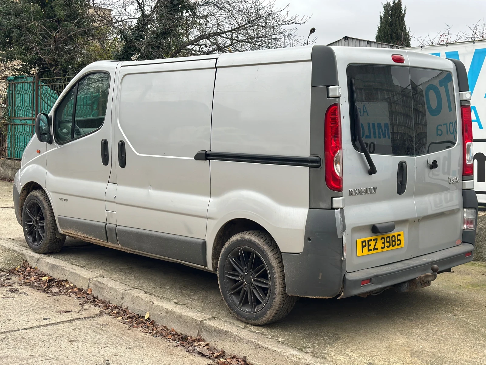 Renault Trafic 2.0dci 115 - изображение 2