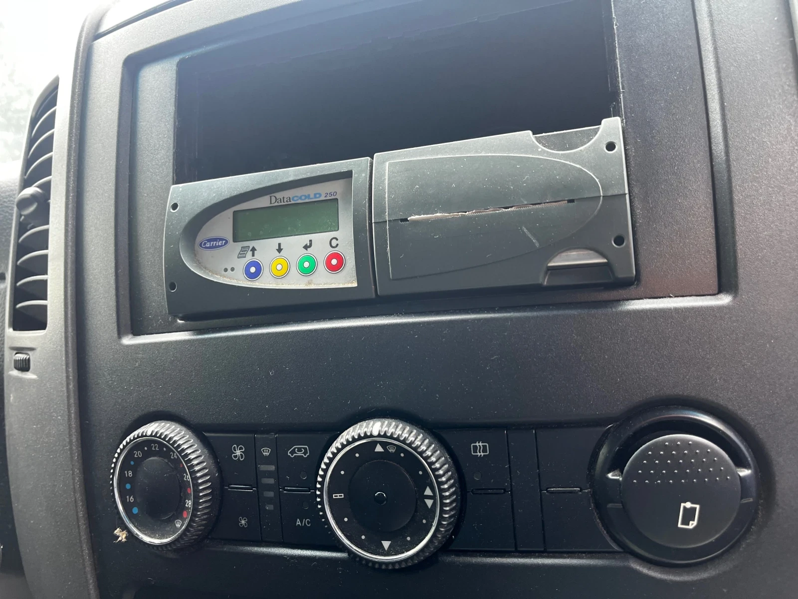 Mercedes-Benz Sprinter 319, снимка 7 - Бусове и автобуси - 55130610