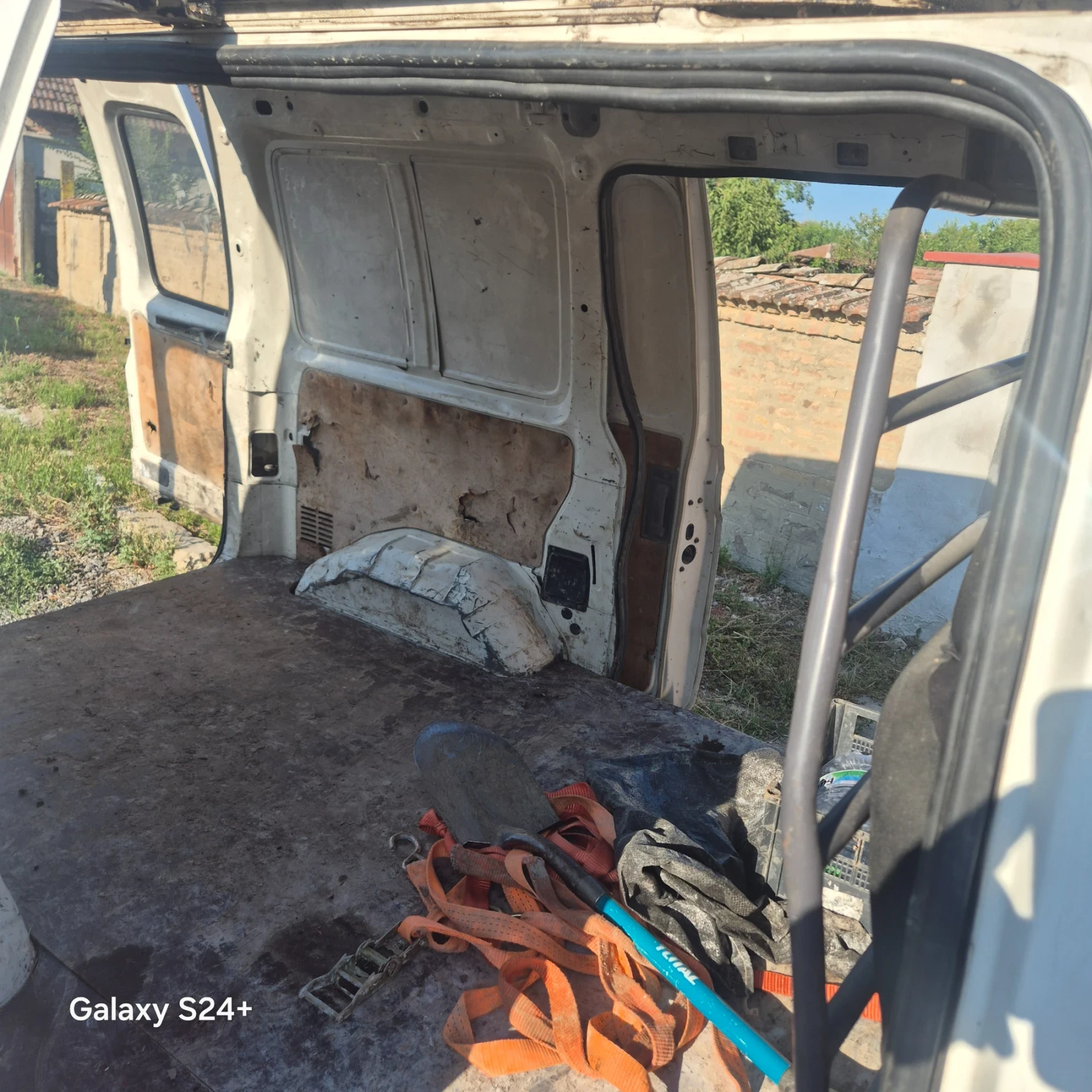 Nissan Vanette, снимка 4 - Бусове и автобуси - 55660631