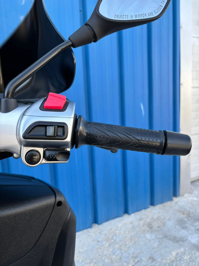 Piaggio Mp3 300i LT Yourban , снимка 9 - Мотоциклети и мототехника - 51619926