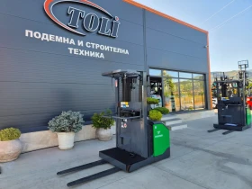 Електрокар Toyota РИЙЧТРАК ЗА ПОДРЕДБА НА СТЕЛАЖИ / 3 броя НАЛИЧНИ !, снимка 1