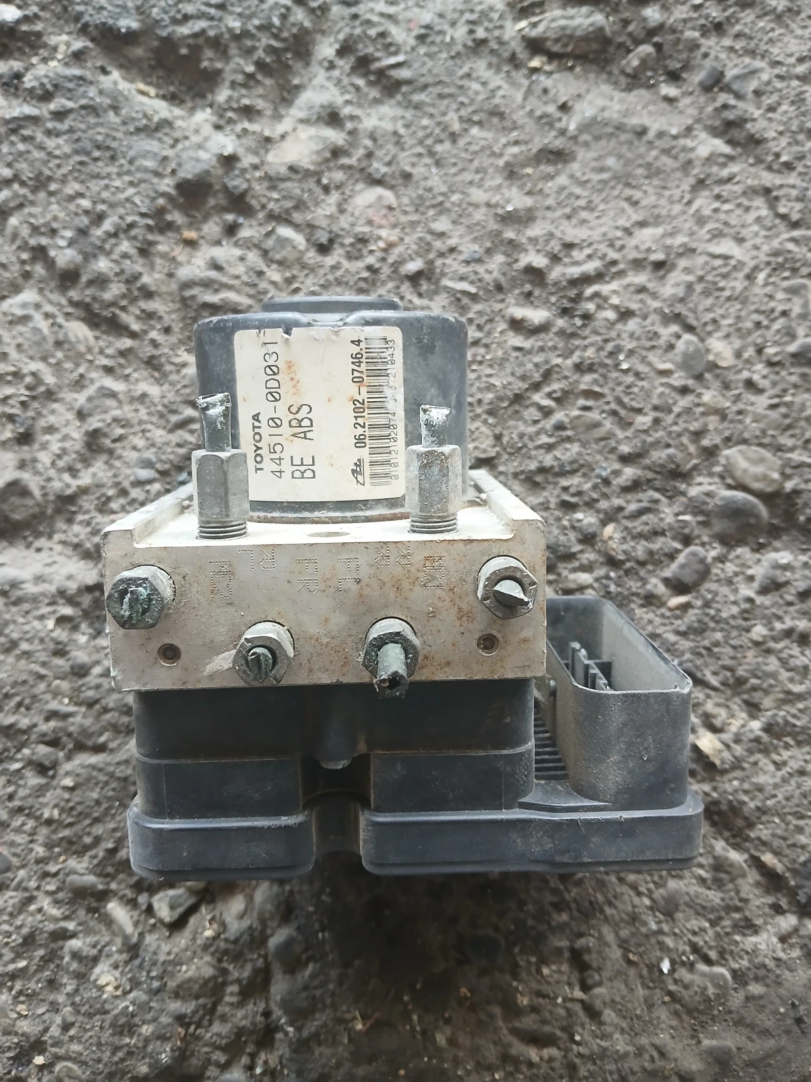 44510-0D031 ABS помпа Toyota Yaris 2006г, снимка 4 - Части - 54699270