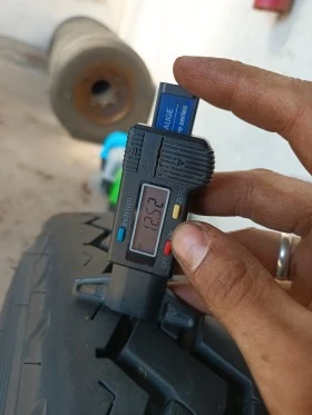 Гуми, снимка 6