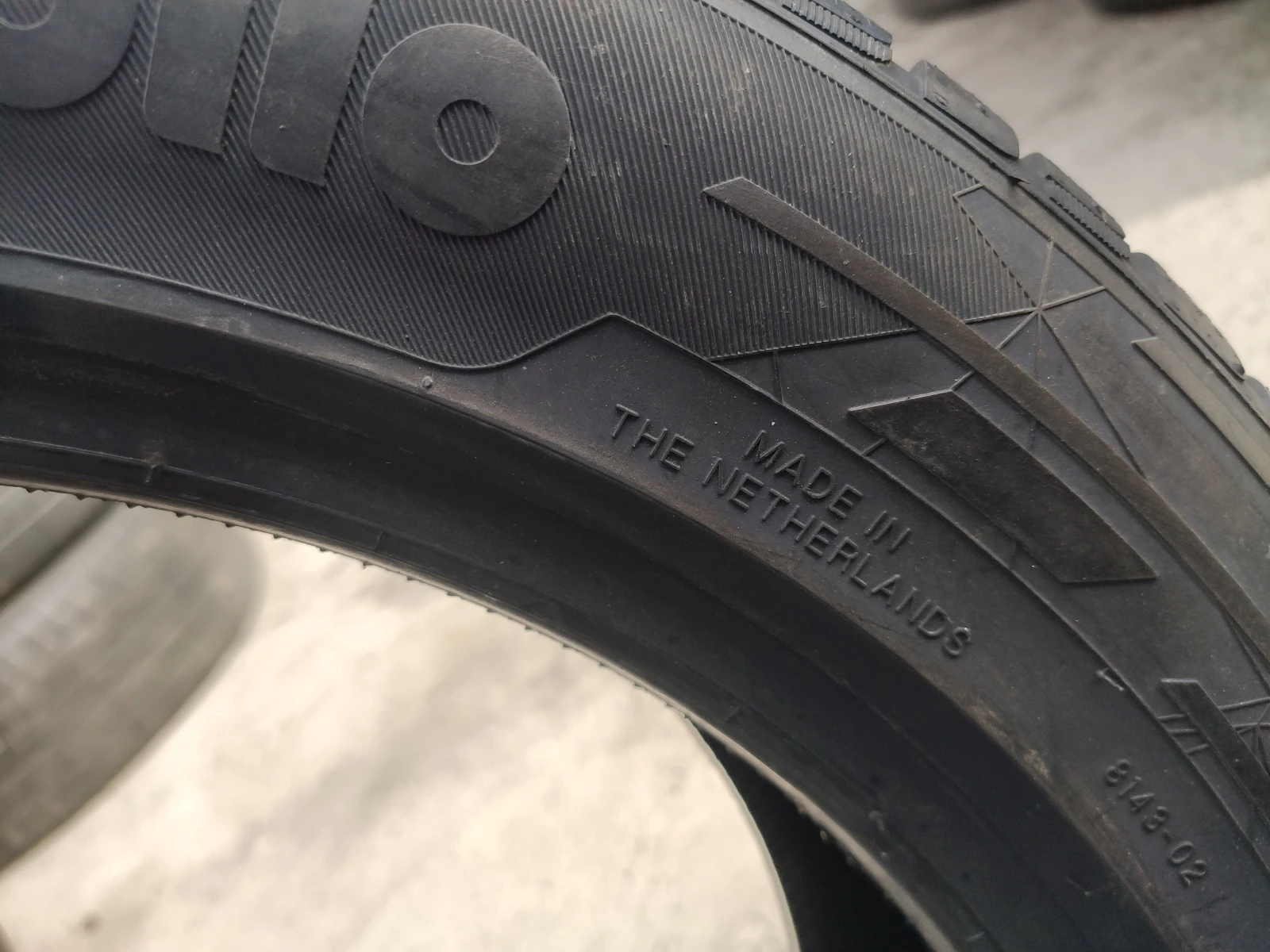 Гуми Зимни 215/55R17, снимка 6 - Гуми и джанти - 54807091