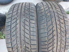 Гуми Зимни 215/50R17, снимка 1 - Гуми и джанти - 37685181