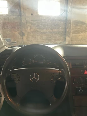 Mercedes-Benz E 220 220 CDi, снимка 10