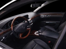 Обява за продажба на Mercedes-Benz S 500 V8 388hp| 4М| AMG + AMG Exhaust ~26 543 лв. - изображение 3