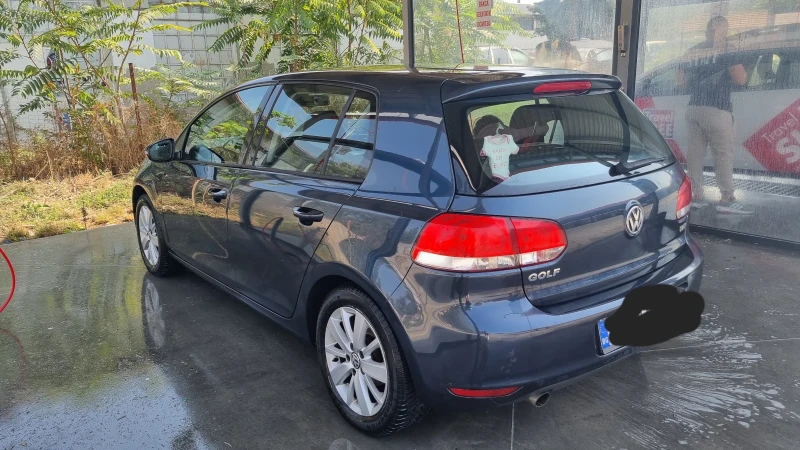 VW Golf 1.6TDI, снимка 2 - Автомобили и джипове - 47324234