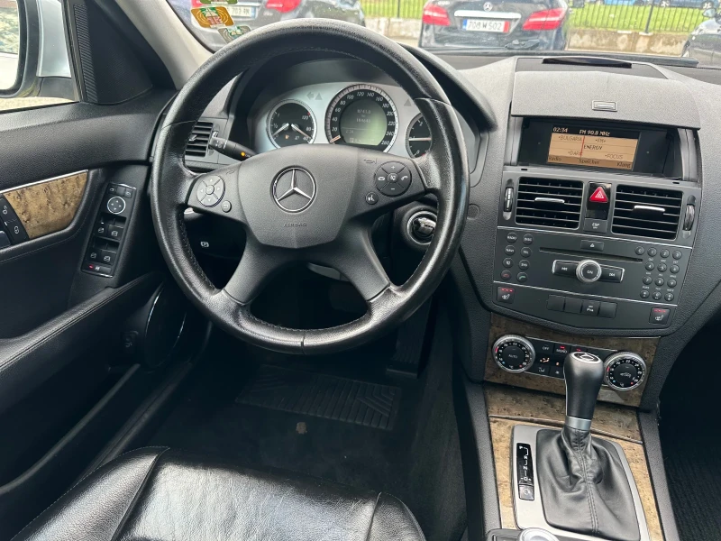 Mercedes-Benz C 220 Avantgarde , снимка 8 - Автомобили и джипове - 50523946