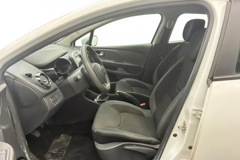 Renault Clio 1.5dci, снимка 9 - Автомобили и джипове - 52003062