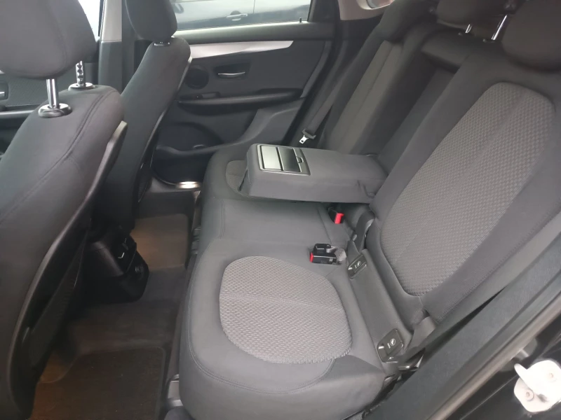 BMW 218 2.0 d 150кс Уникат, снимка 12 - Автомобили и джипове - 52576018