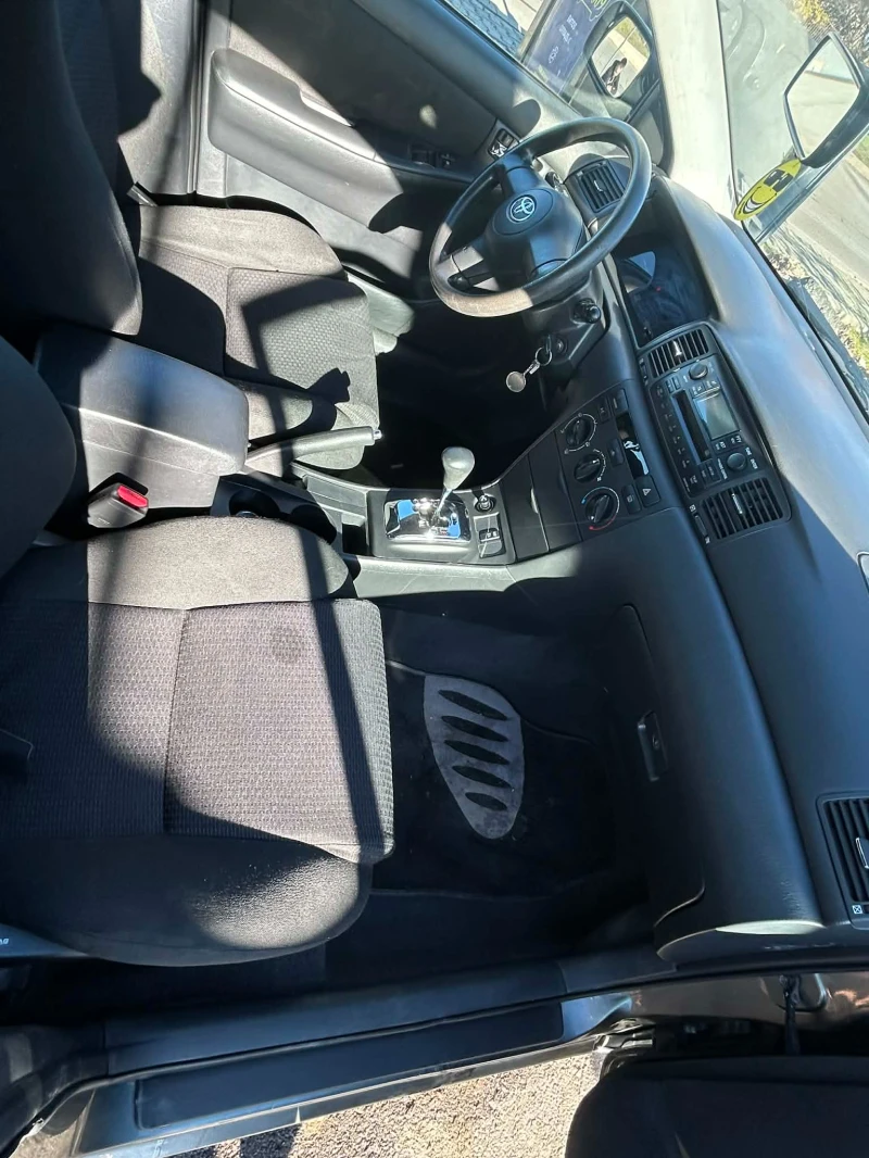 Toyota Corolla 1.4 D4D AUTO, снимка 11 - Автомобили и джипове - 53396297