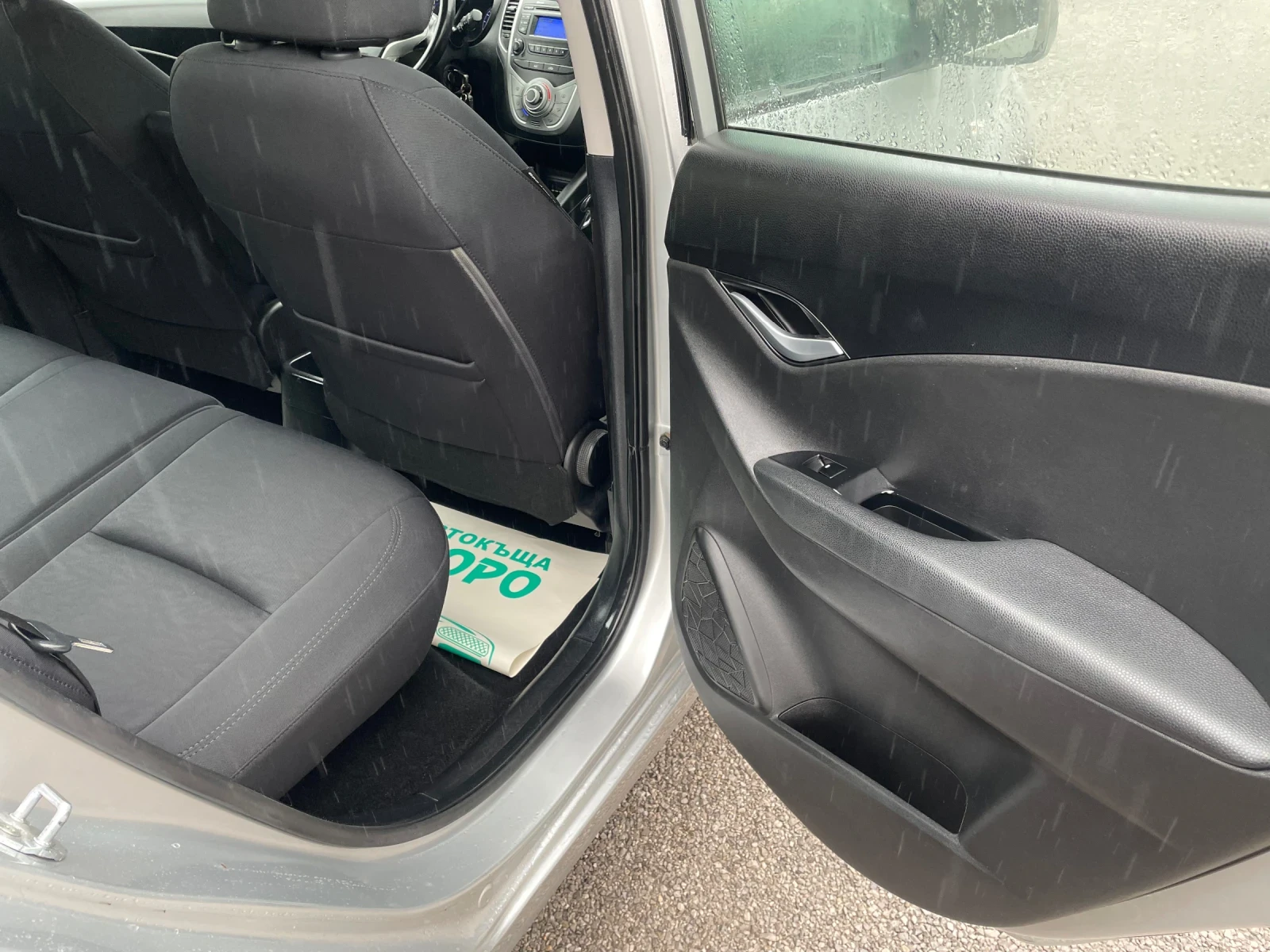 Hyundai Ix20 1.6 CRDI, 116 коня, ПАРКТРОНИК, 6 скорости - изображение 9