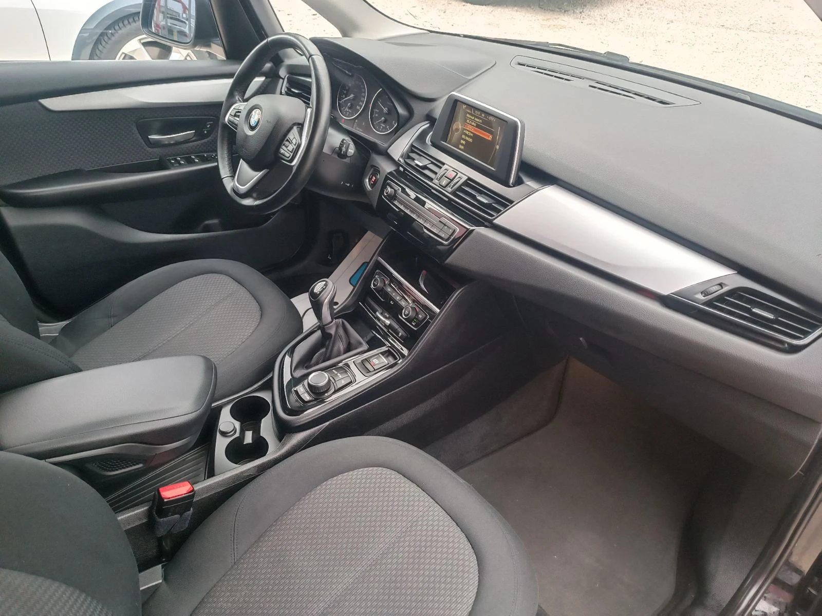 BMW 218 2.0 d 150  | Mobile.bg   9