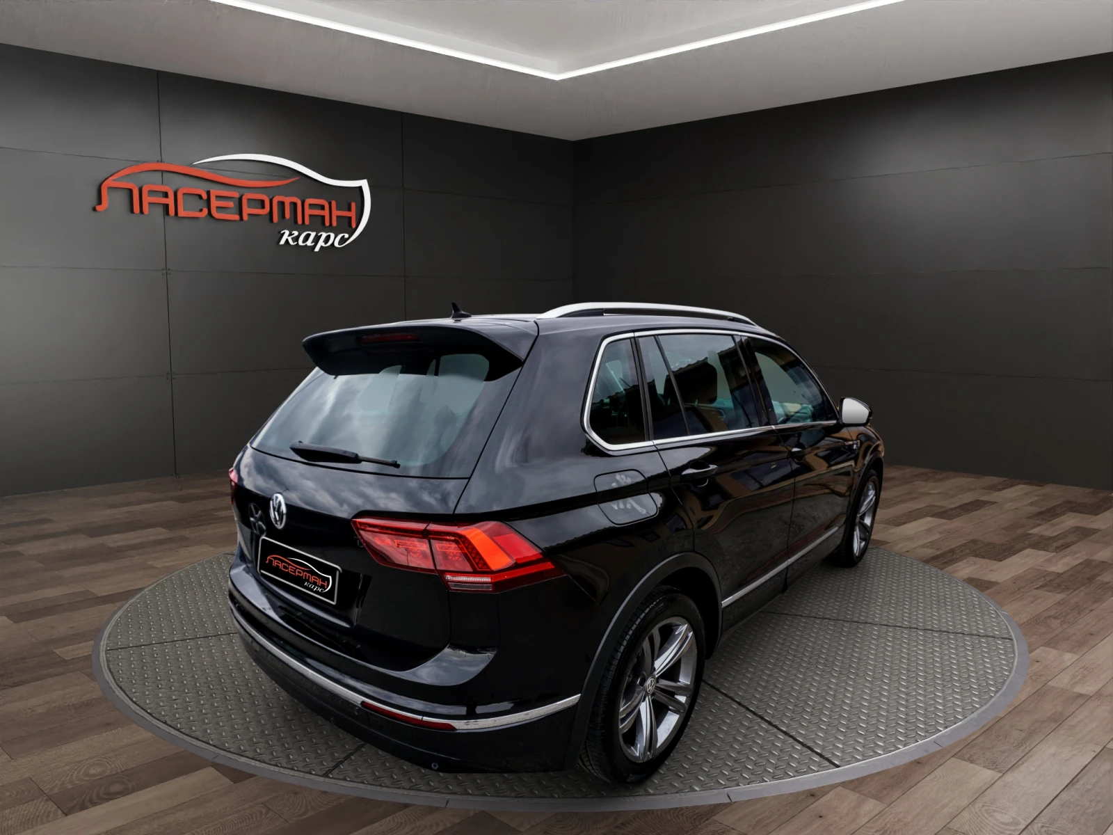 VW Tiguan 2.0TDI R-LINE EXECUTIVE DSG, снимка 3 - Автомобили и джипове - 53021523