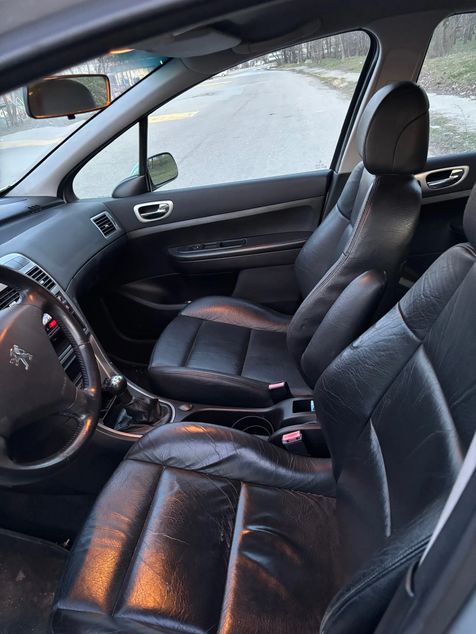 Peugeot 307 2.0i, снимка 9 - Автомобили и джипове - 53816951