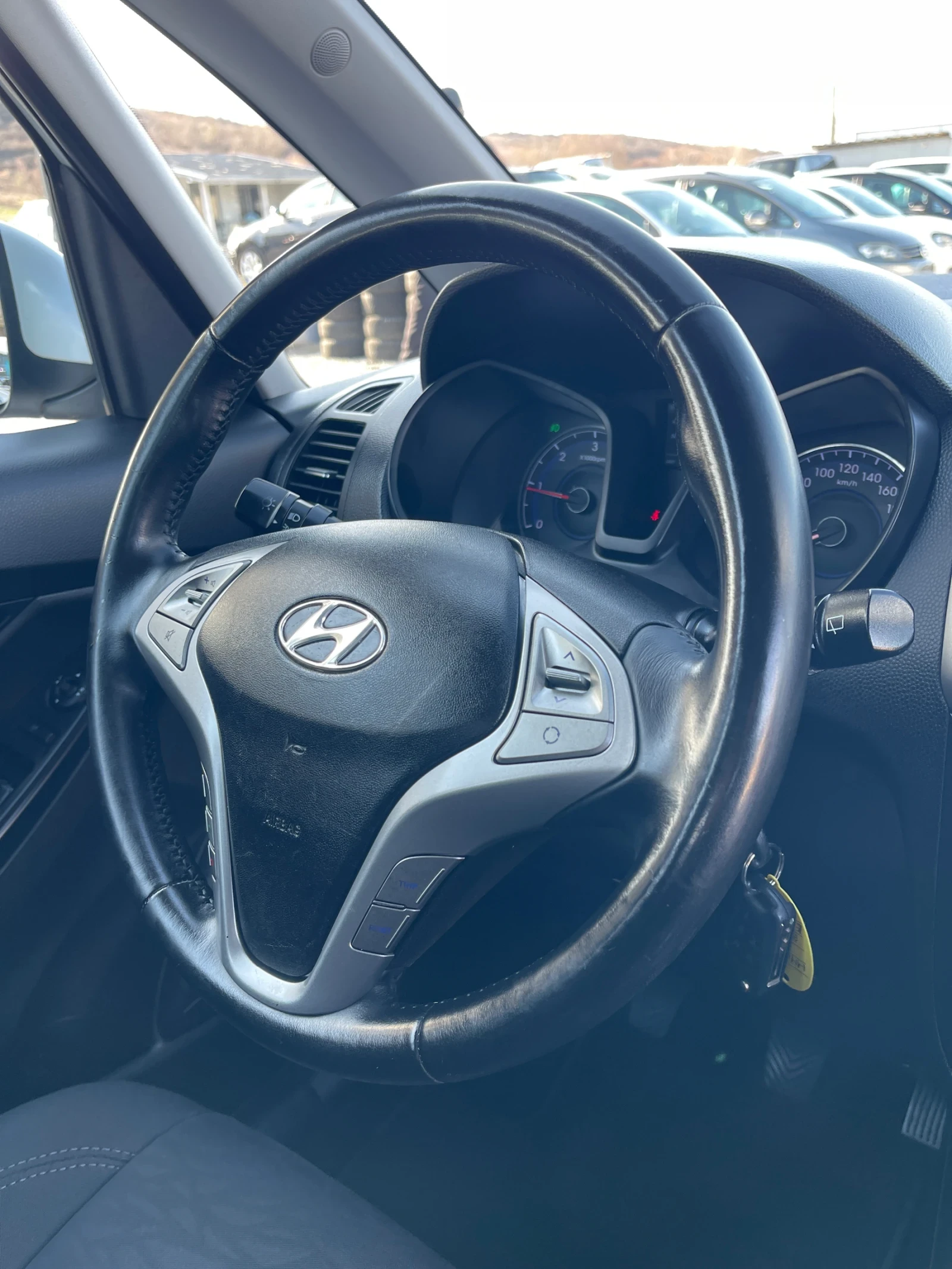 Hyundai Ix20 UNIKAT! Euro-5!! Лизинг!!!, снимка 11 - Автомобили и джипове - 53818983