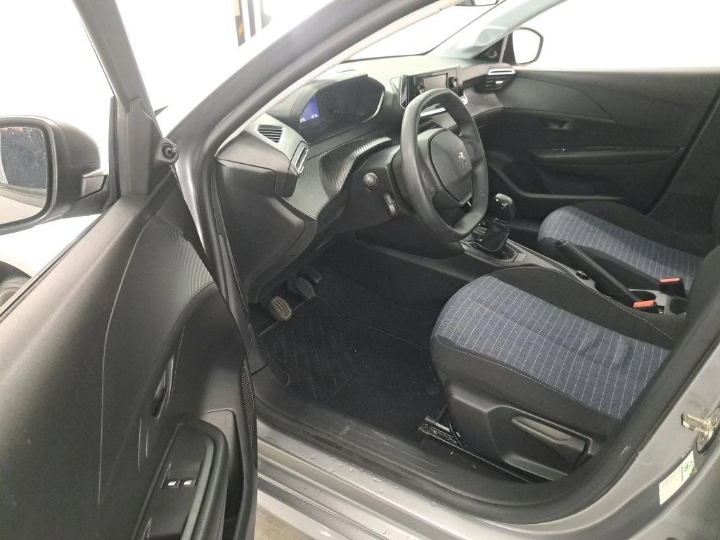 Peugeot 208 1.2i Like, снимка 5 - Автомобили и джипове - 54136019