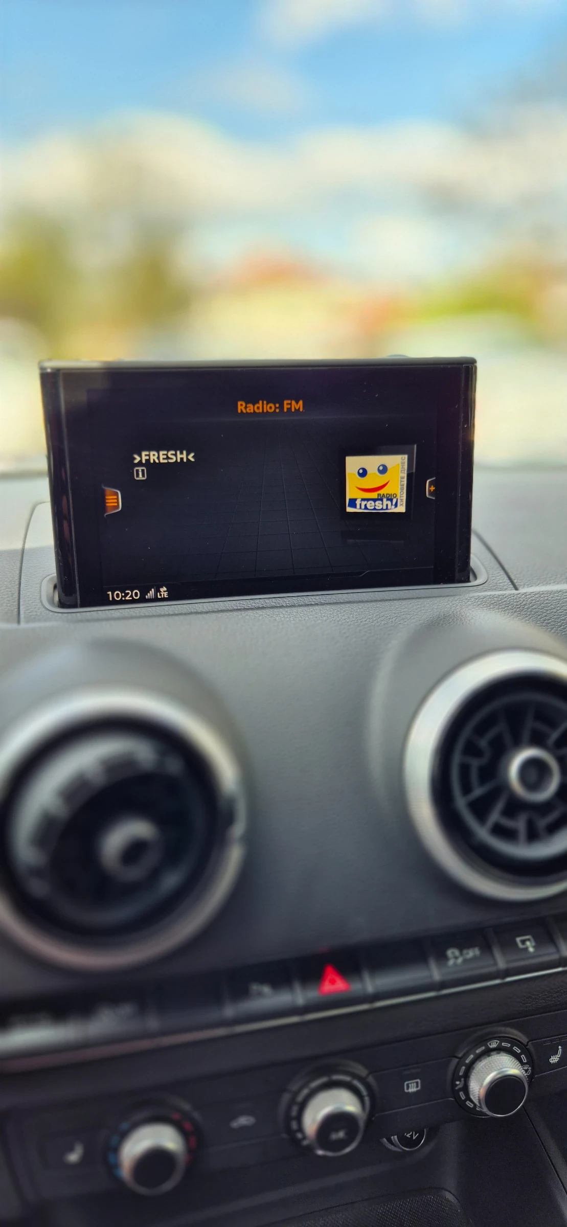 Audi A3 SPORTBACK* 1.6TDI* NAVI* LED, снимка 10 - Автомобили и джипове - 54156046