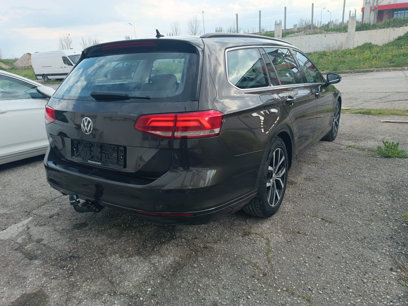 VW Passat * KEY LESS* DIGITAL* FULL ASSIST* , снимка 4 - Автомобили и джипове - 54259719