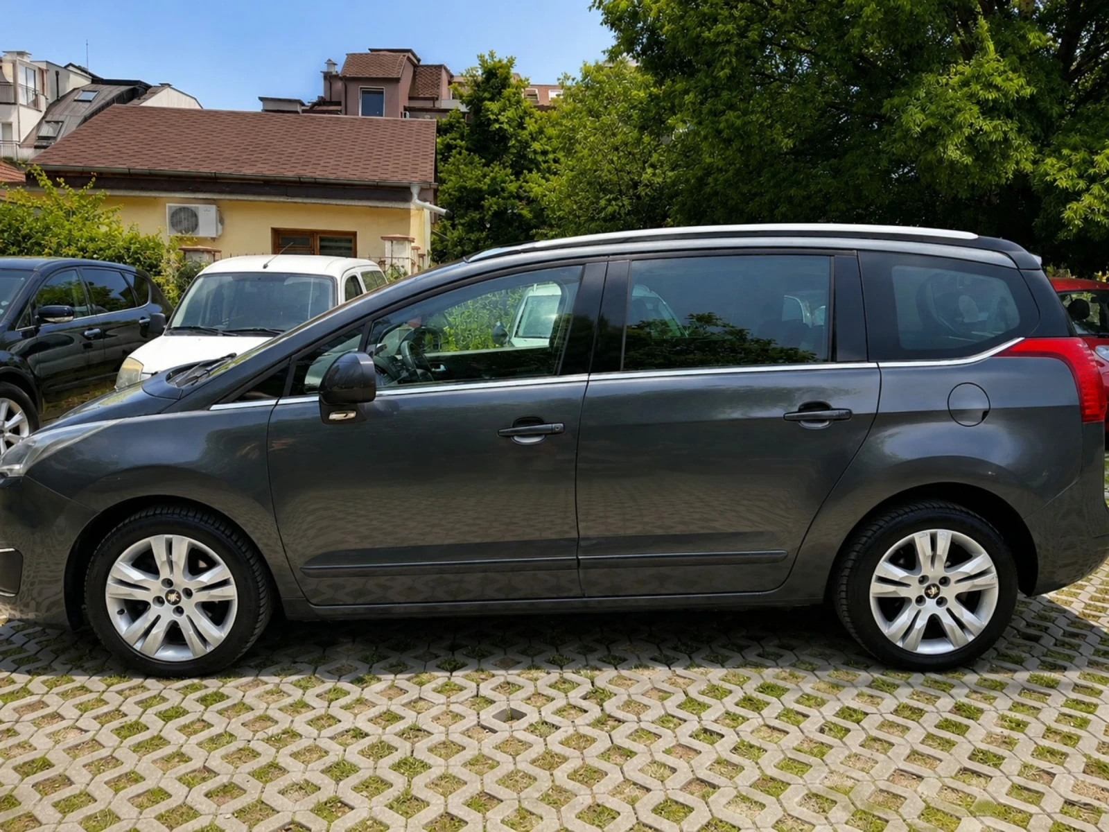 Peugeot 5008 1.6 blue HDI , снимка 4 - Автомобили и джипове - 54782972