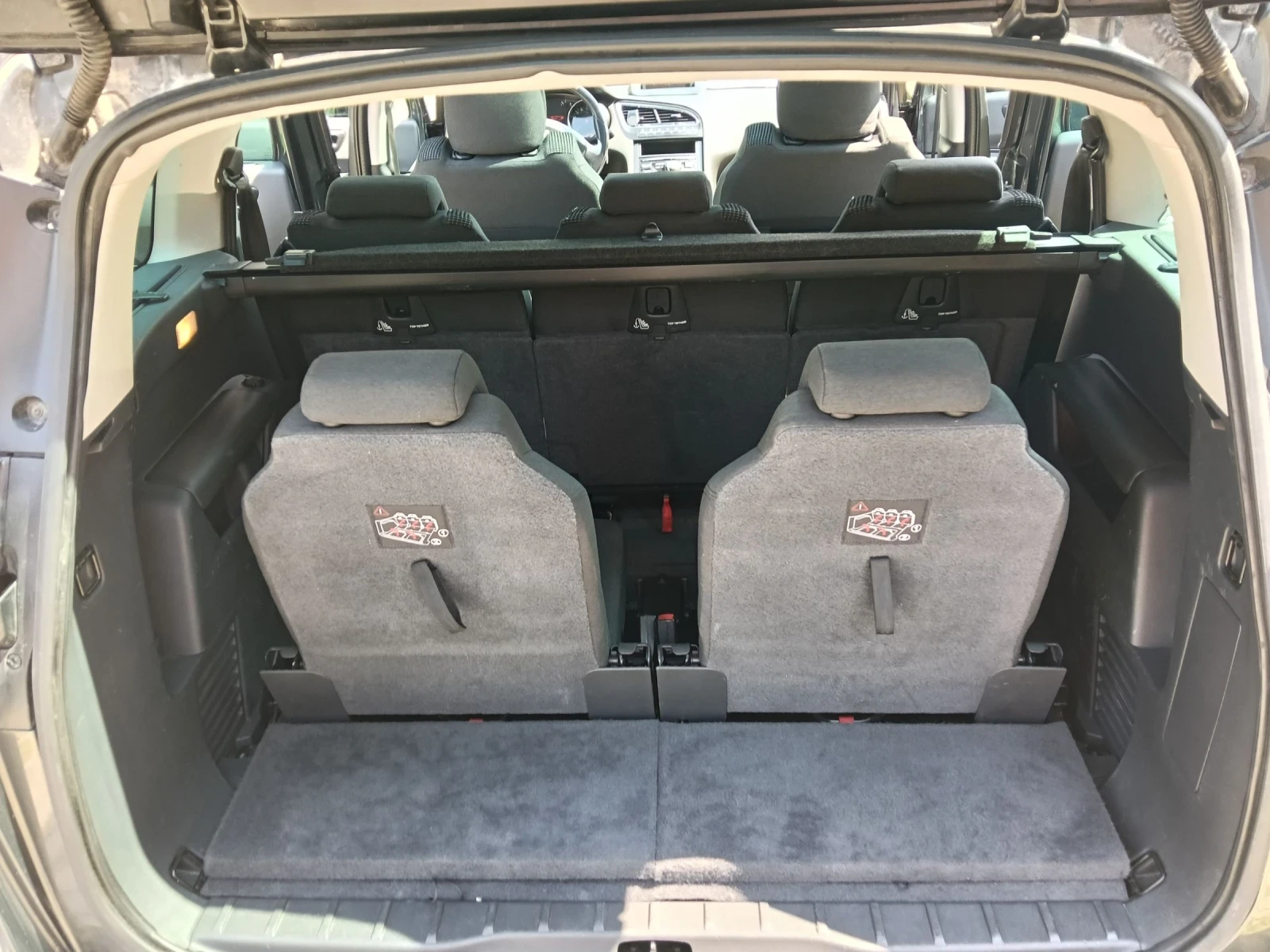Peugeot 5008 1.6 blue HDI , снимка 15 - Автомобили и джипове - 54782972