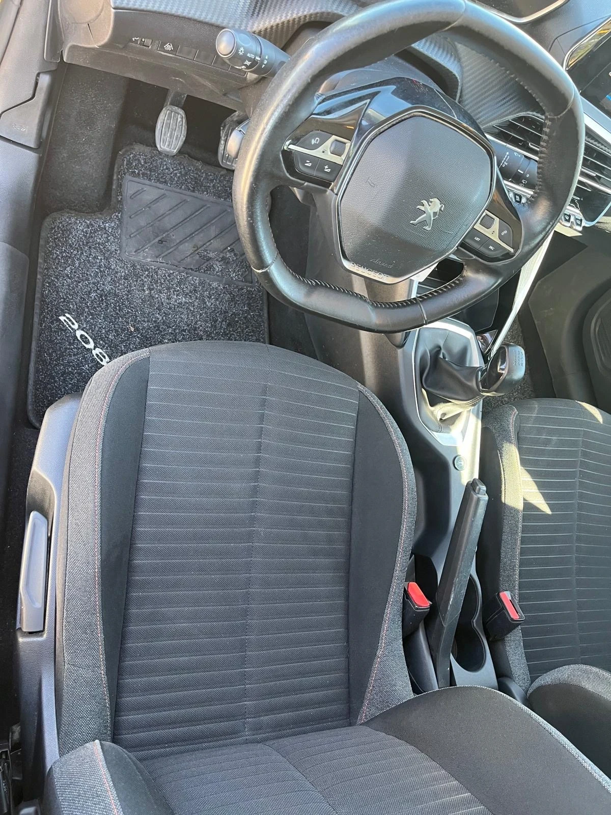 Peugeot 208 1.2 GPL, 75к.с, снимка 12 - Автомобили и джипове - 54903527