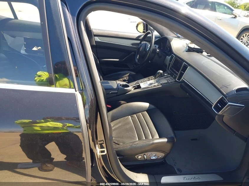 Porsche Panamera TURBO Автокредит Цена до България, снимка 13 - Автомобили и джипове - 55132092