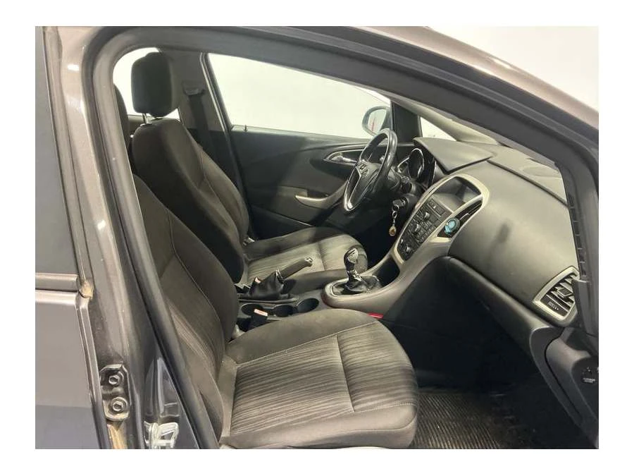 Opel Astra Astra 1.7 CDTI Edition, снимка 3 - Автомобили и джипове - 55366802
