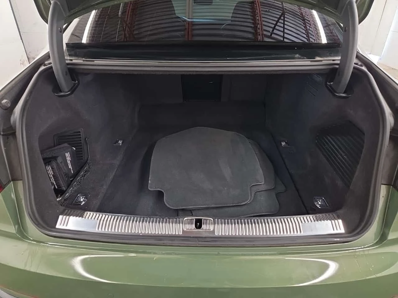 Audi S8 LONG * Един собственик * Без инциденти * От VW * , снимка 14 - Автомобили и джипове - 55650365