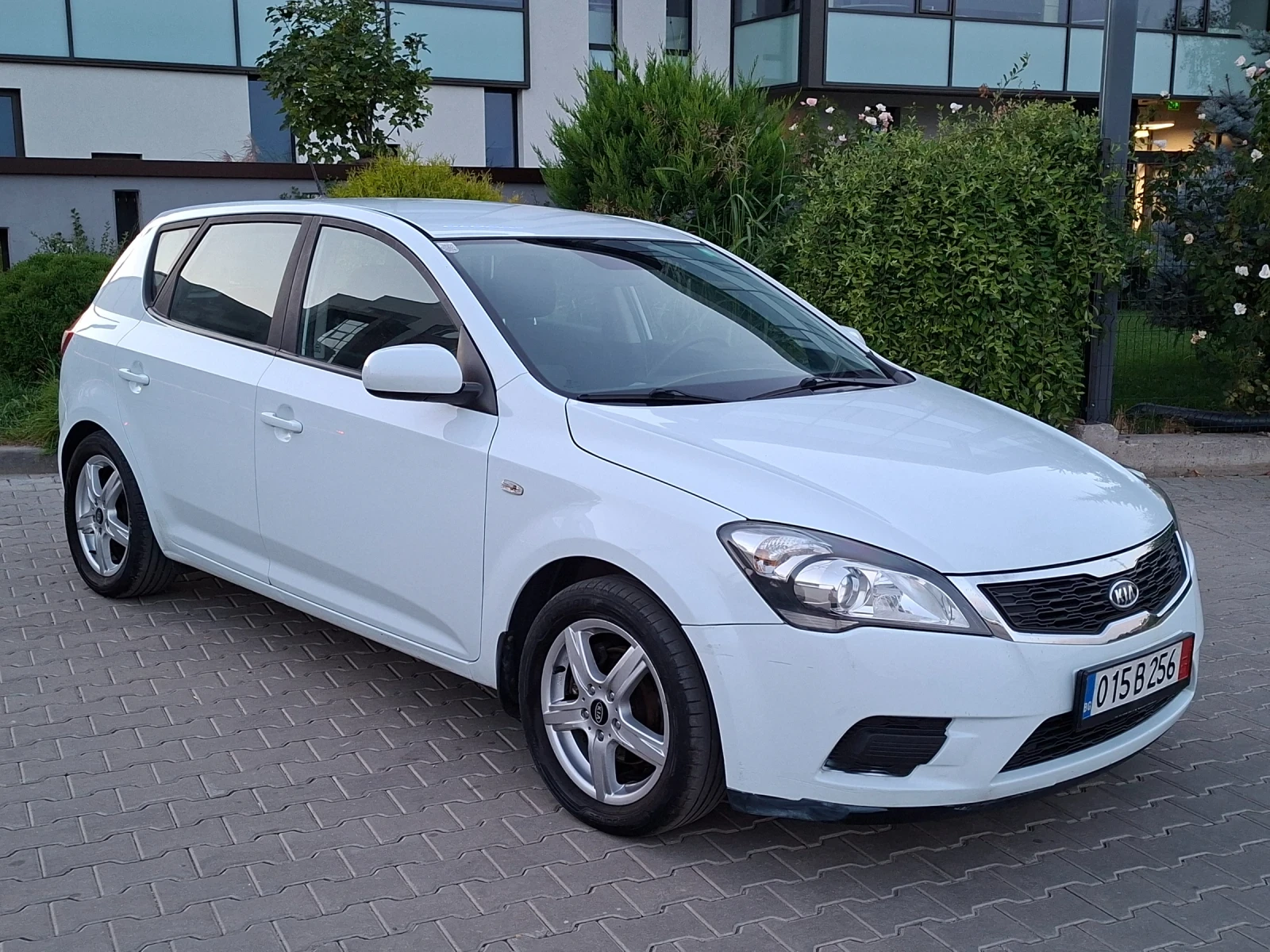 Kia Ceed 1.4i* (90кс)* EURO-5* FACELIFT* НОВ ВНОС, снимка 12 - Автомобили и джипове - 56012060