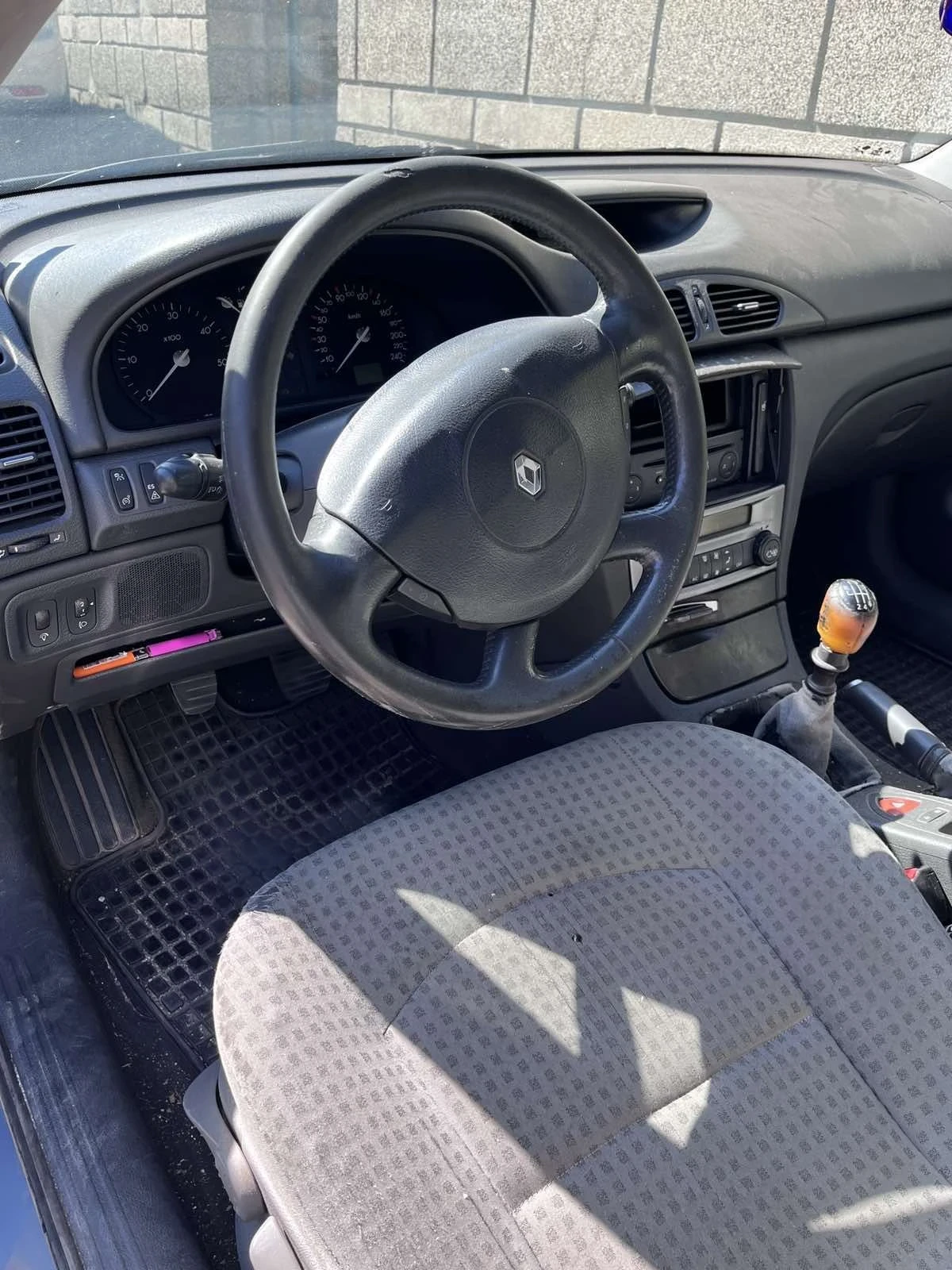 Renault Laguna, снимка 7 - Автомобили и джипове - 56059687