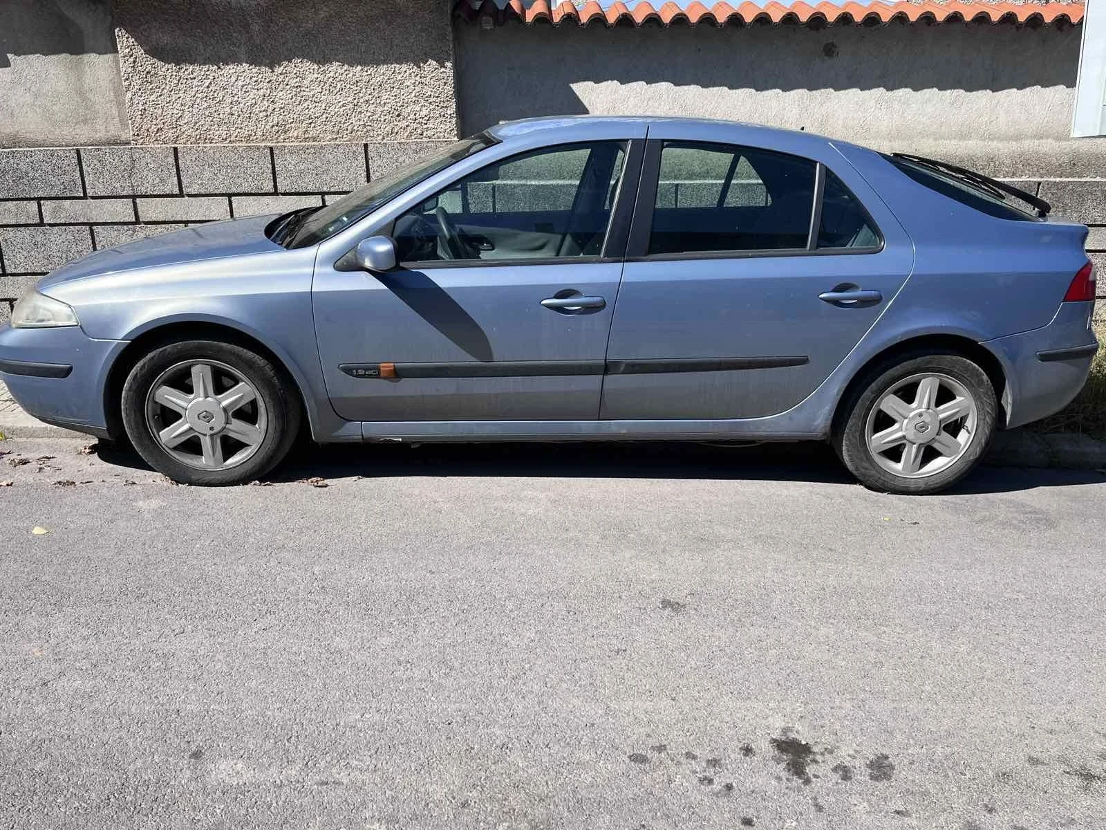 Renault Laguna, снимка 2 - Автомобили и джипове - 56059687