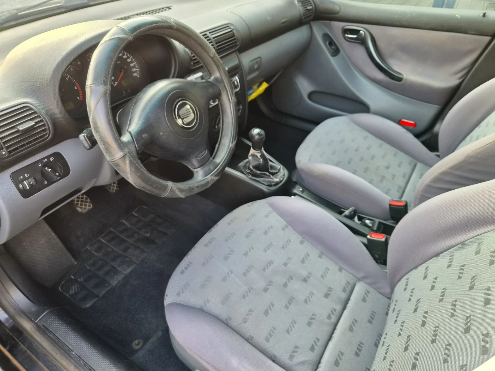 Seat Leon 1.4 KLIMA, снимка 7 - Автомобили и джипове - 56138943