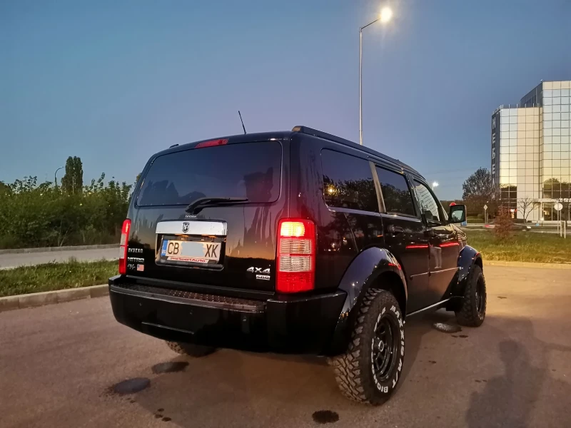 Dodge Nitro R/T 2.8 CRD 4x4 USA, снимка 7 - Автомобили и джипове - 52656872