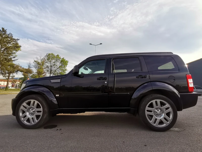 Dodge Nitro R/T 2.8 CRD 4x4 USA, снимка 6 - Автомобили и джипове - 52656872